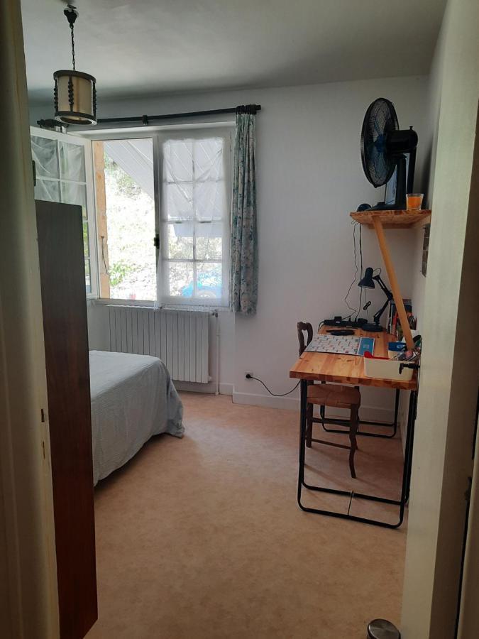 Les Coteaux De Planeze, Ideal Deplacement Pro, Chambres Individuelles Lit 160 Television Saint-Laurent-les-Tours Экстерьер фото